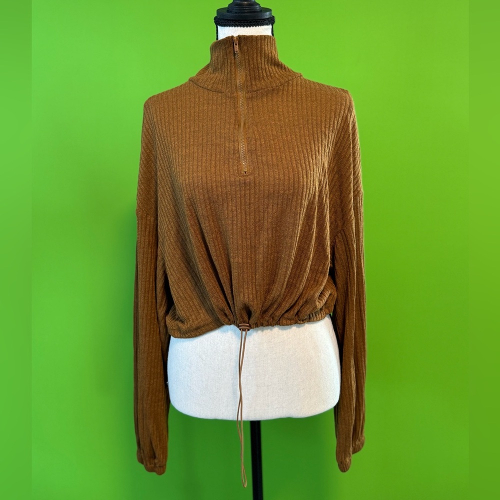 Thin long sleeve top